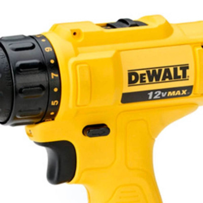 Parafusadeira Furadeira DCD700LC1BR - Dewalt