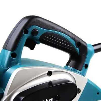 Plaina eletrica 620w 220v 82mm 17.000rpm kp0800 makita